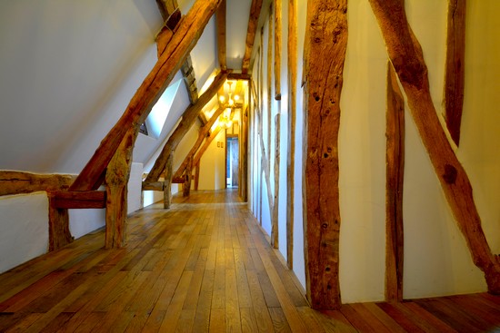View of the corridor going to the bedrooms